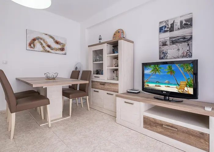 شقة Tugar D-1-3 بينايدورم