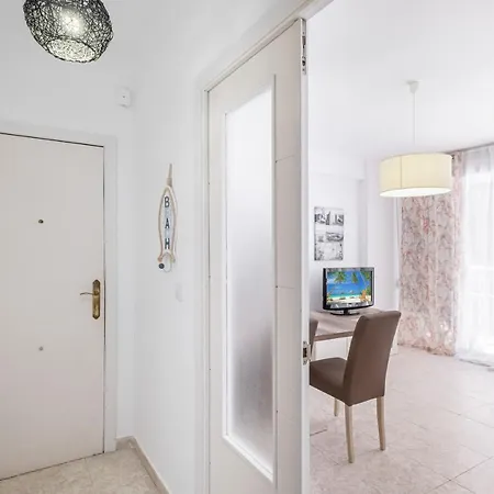Apartman Tugar D-1-3 *